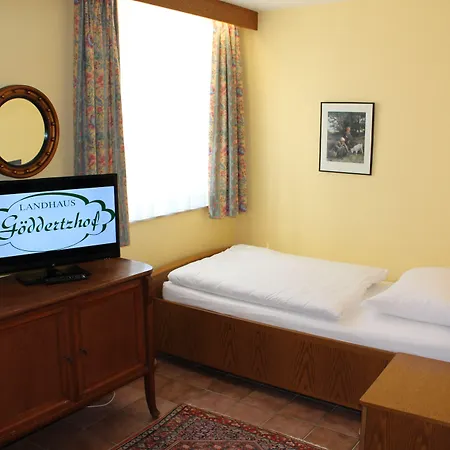 Goeddertzhof 3*