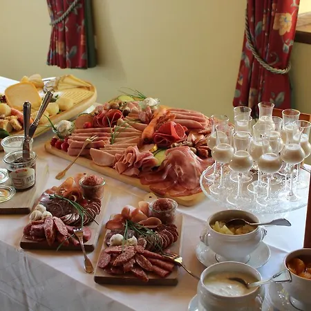 嘉德茨霍夫乡间别墅 酒店 3*