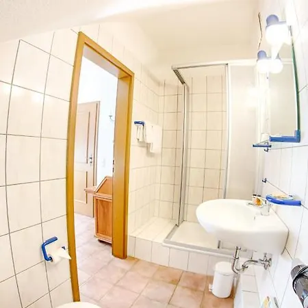 Goeddertzhof 3*