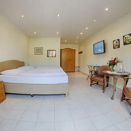 嘉德茨霍夫乡间别墅 3*