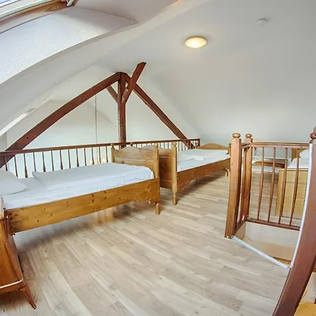 Goeddertzhof 3*