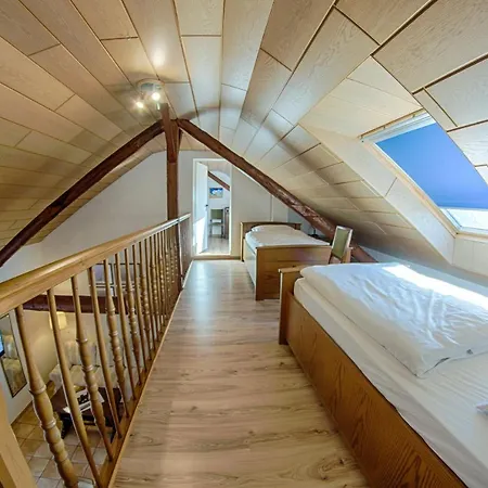 嘉德茨霍夫乡间别墅 酒店 3*